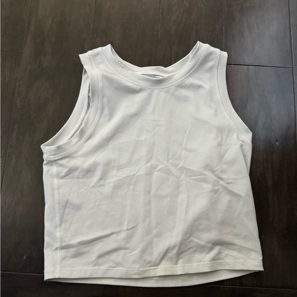 Bundle of 4 paragon fitwear Columbia crop tops - Picture 8 of 8